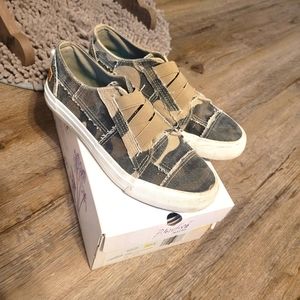 Blowfish Canvas shoes
